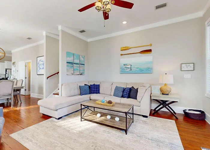 Holiday home Lagoon-front Dog-friendly Duplex With Heated Outdoor Pool Hot Tub & Ac