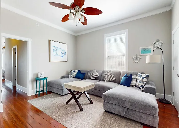 Lagoon-front Dog-friendly Duplex With Heated Outdoor Pool Hot Tub & Ac *
